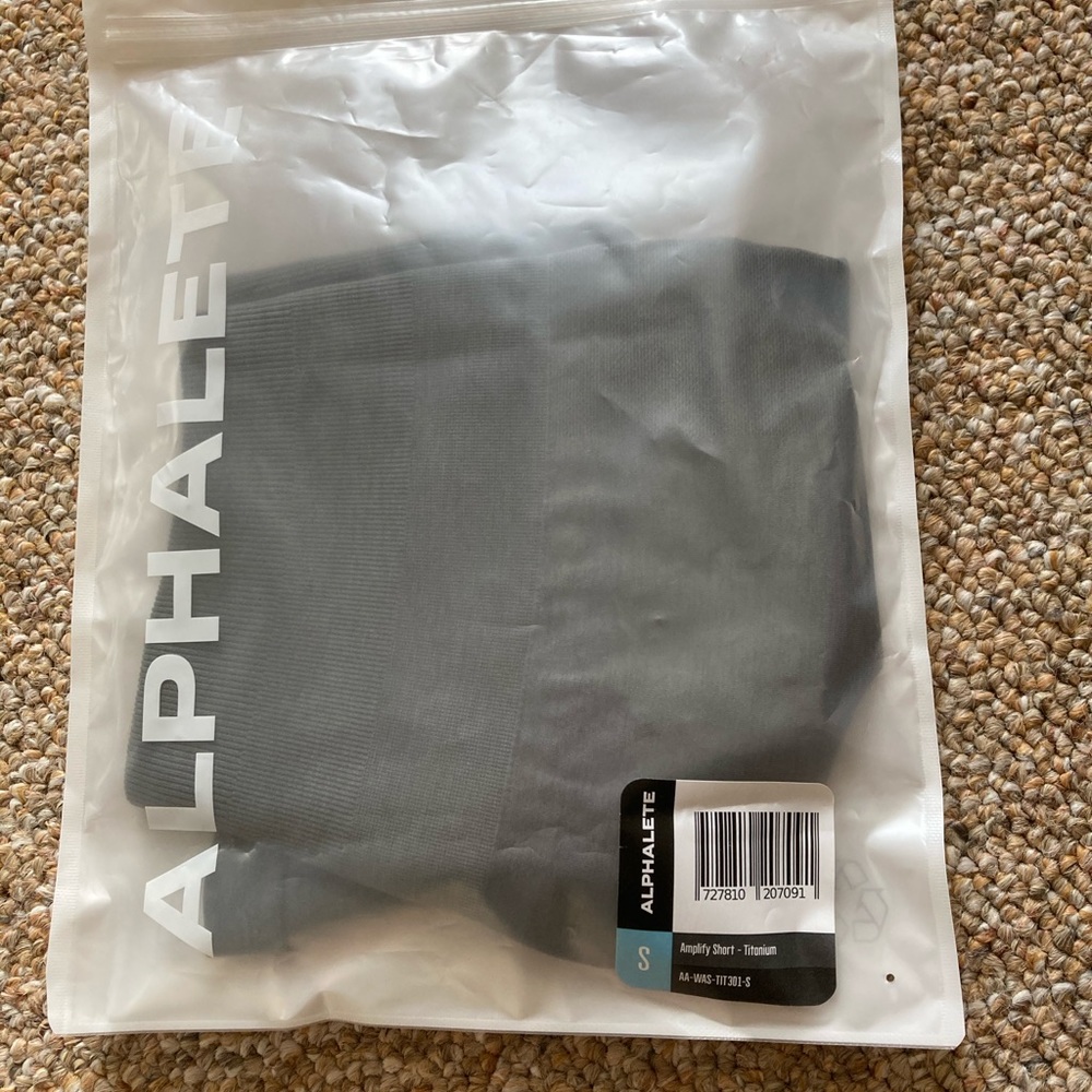 ALPHALETE amplify shorts. Size small